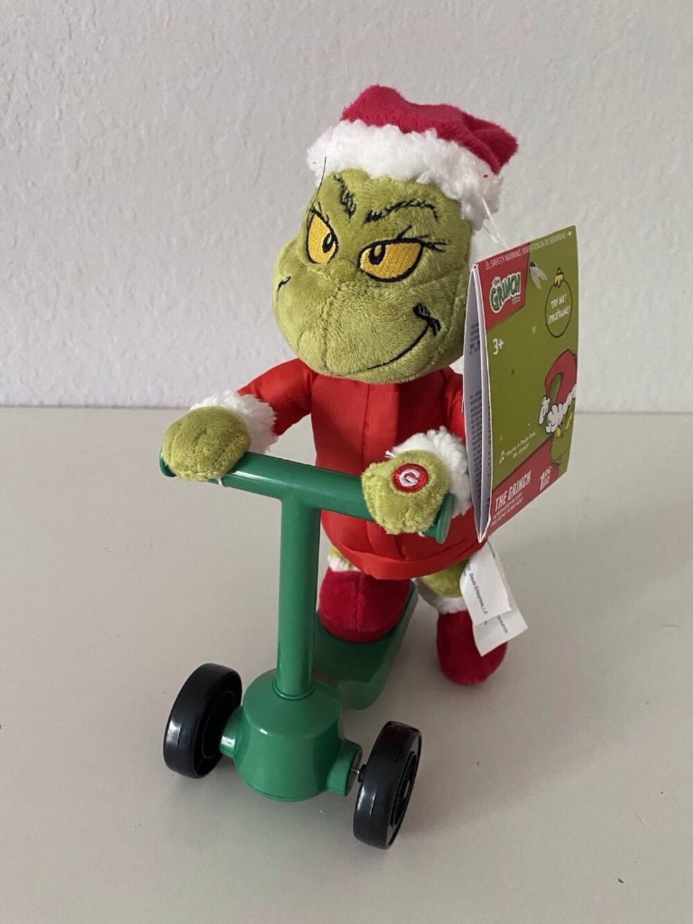 Dr. Seuss Grinch Animated Plush In A Scooter You're a Mean One Mr Grinch NEW
